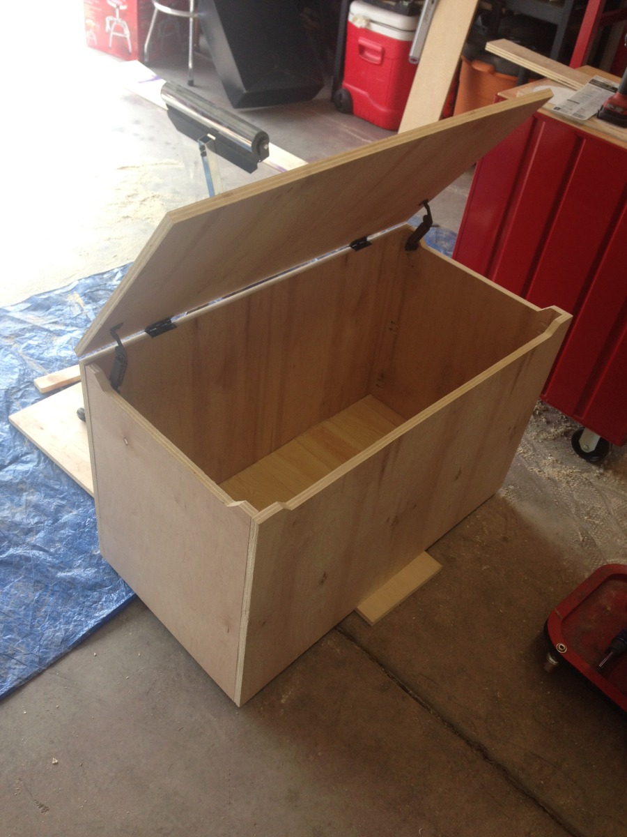 Lego Toy Box For James - Roder's Garage